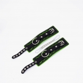 Черно-зеленые кожаные наручники с зеленой строчкой - Crazy Handmade - купить с доставкой в Реутове