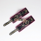Черные кожаные наручники с розовой строчкой - Crazy Handmade - купить с доставкой в Реутове