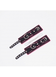 Черно-розовые кожаные наручники с розовой строчкой - Crazy Handmade - купить с доставкой в Реутове