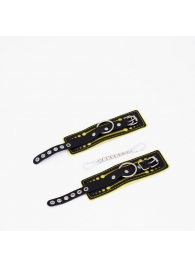 Черно-желтые кожаные наручники с жёлтой строчкой - Crazy Handmade - купить с доставкой в Реутове