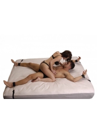 Бондаж для фиксации на кровати Frisky Bedroom Restraint Kit - XR Brands - купить с доставкой в Реутове