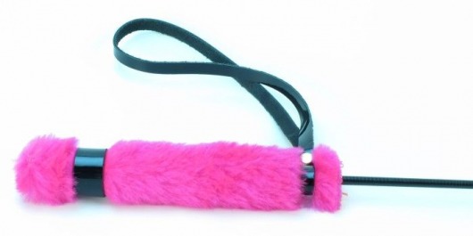 Лаковый стек с розовой меховой ручкой - 64 см. - БДСМ Арсенал - купить с доставкой в Реутове